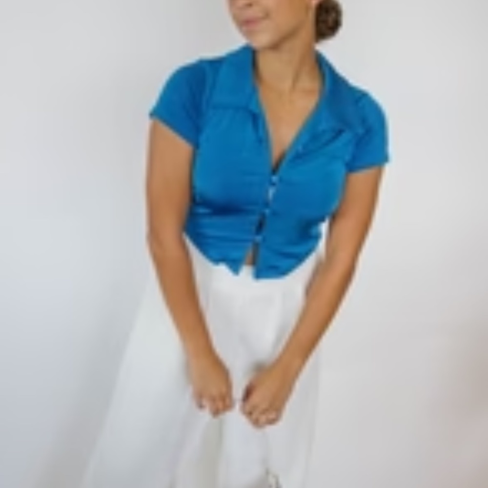 NEW! Sage + Frankie Carmen Cropped Button Up